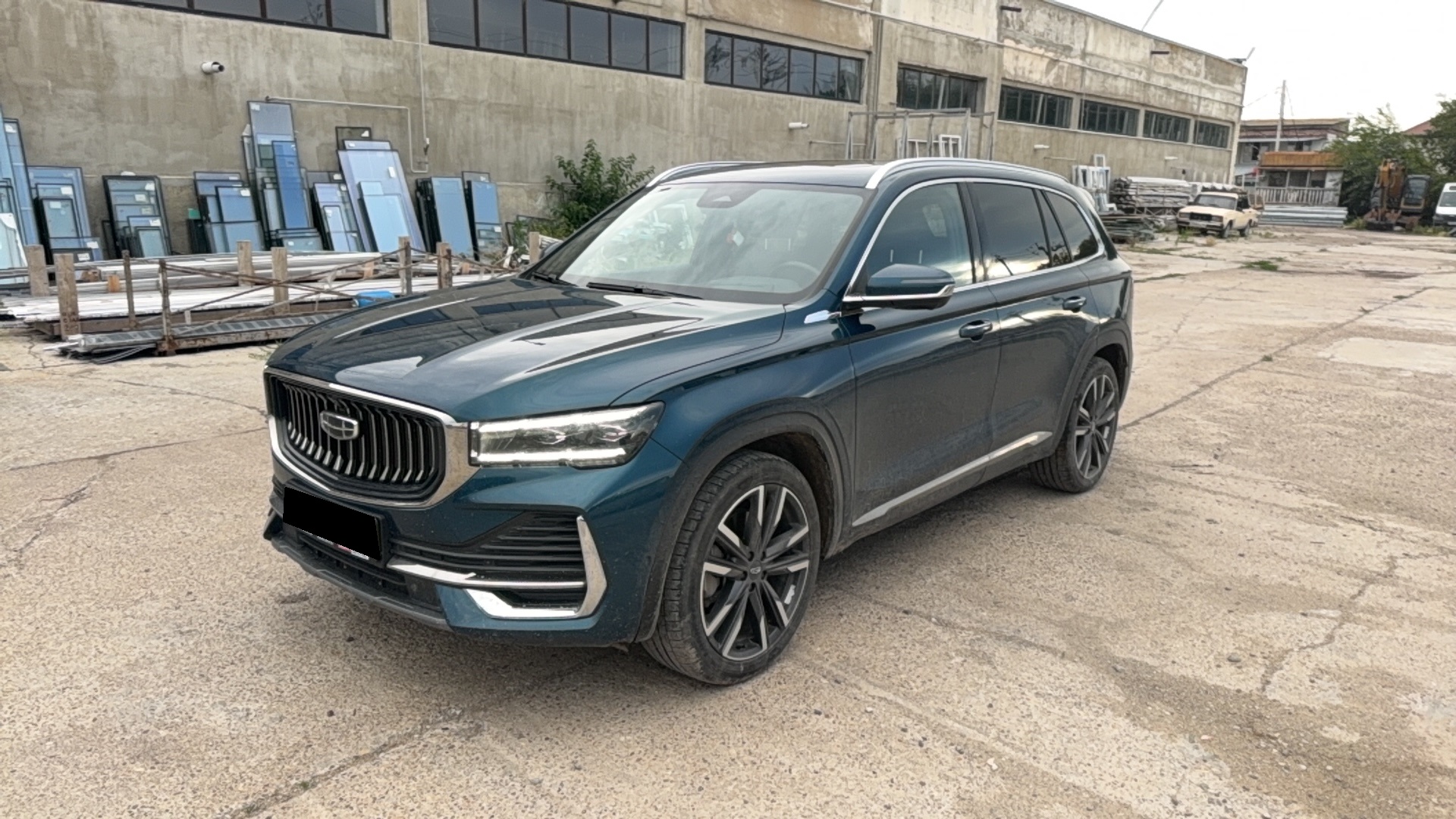 Geely Monjaro 2.0 4WD AT (238 л.с.)