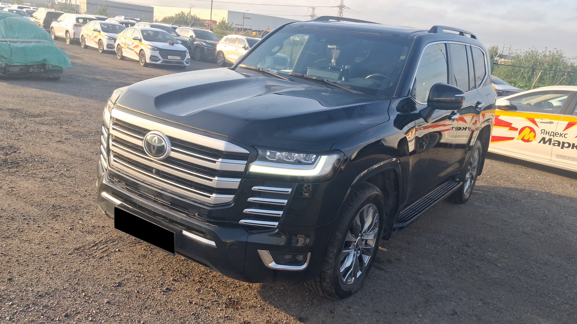 Toyota Land Cruiser 300