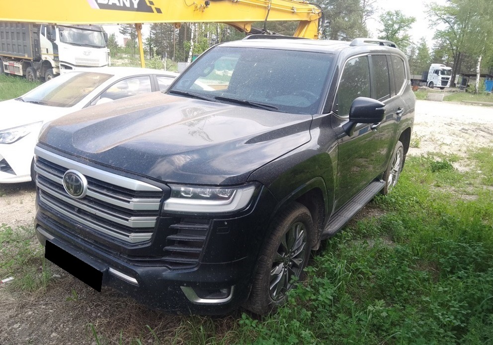 Toyota Land Cruiser 3.3 D AT (299 л.с.)