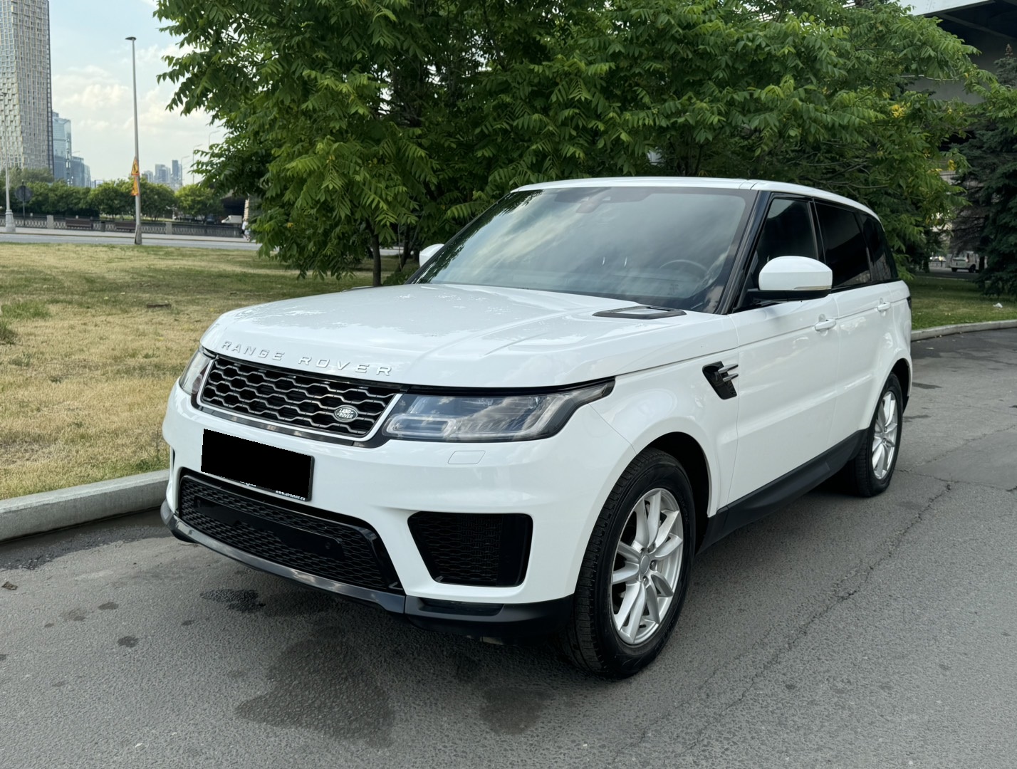 Land Rover Range Rover Sport 3.0 TD AT (249 л.с.)