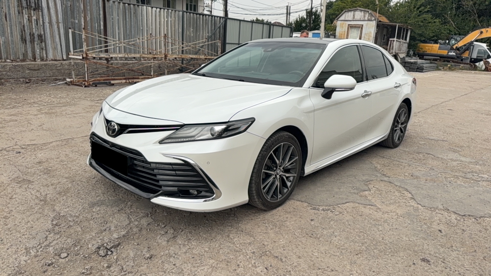Toyota Camry 2.5 AT (209 л.с.)