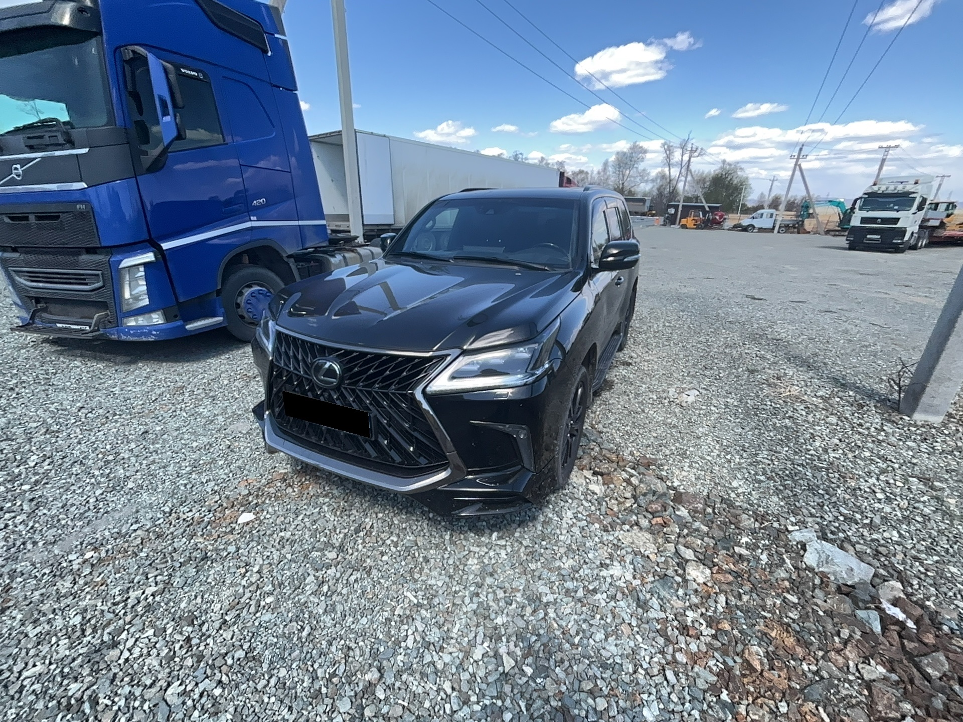 Lexus LX 570 5.7 4WD AT (367 л.с.)