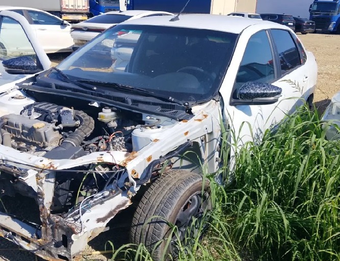 ВАЗ (LADA) Granta 1.6 MT (90 л.с.)