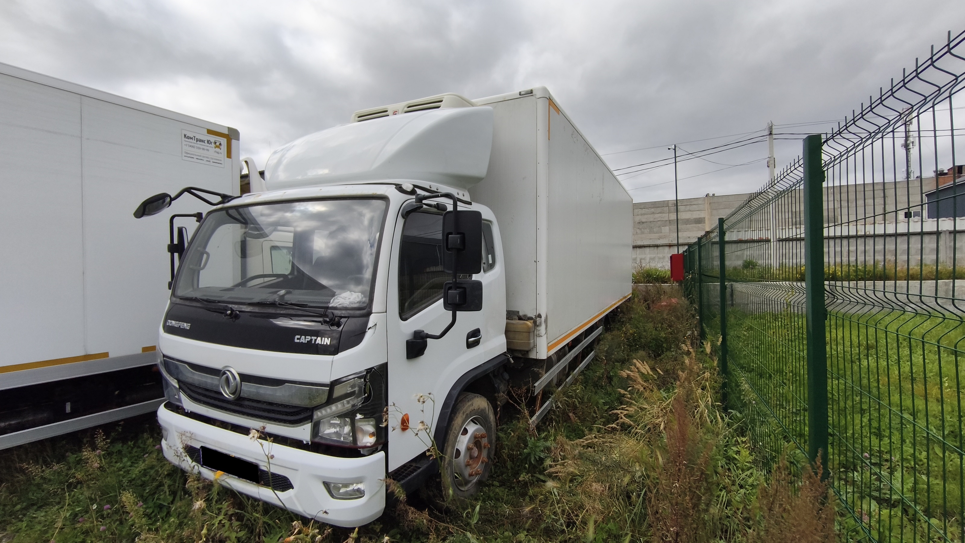 Фургон-рефрижератор Dongfeng C120L (АФ-475400-02)
