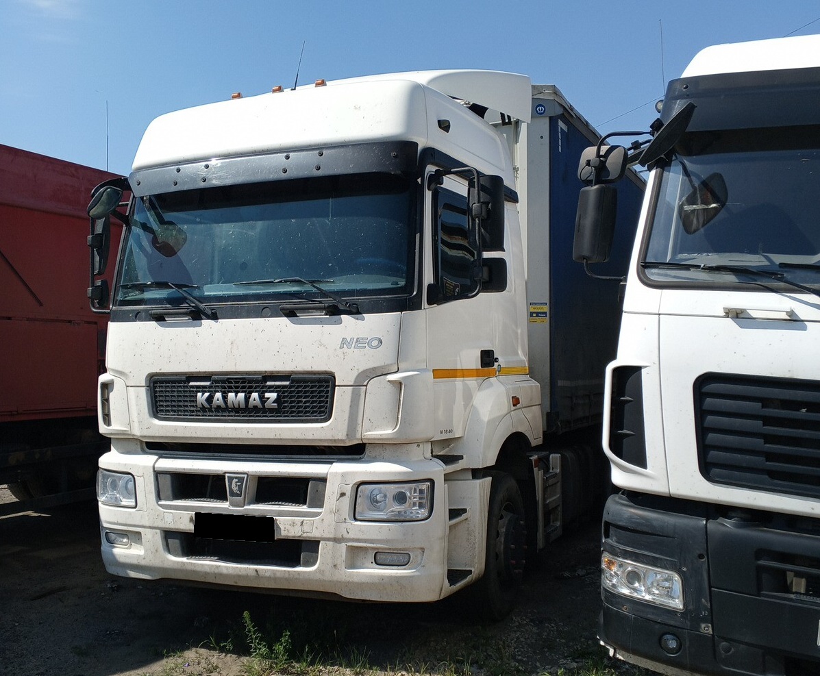 Тягач седельный КАМАЗ 5490-S5