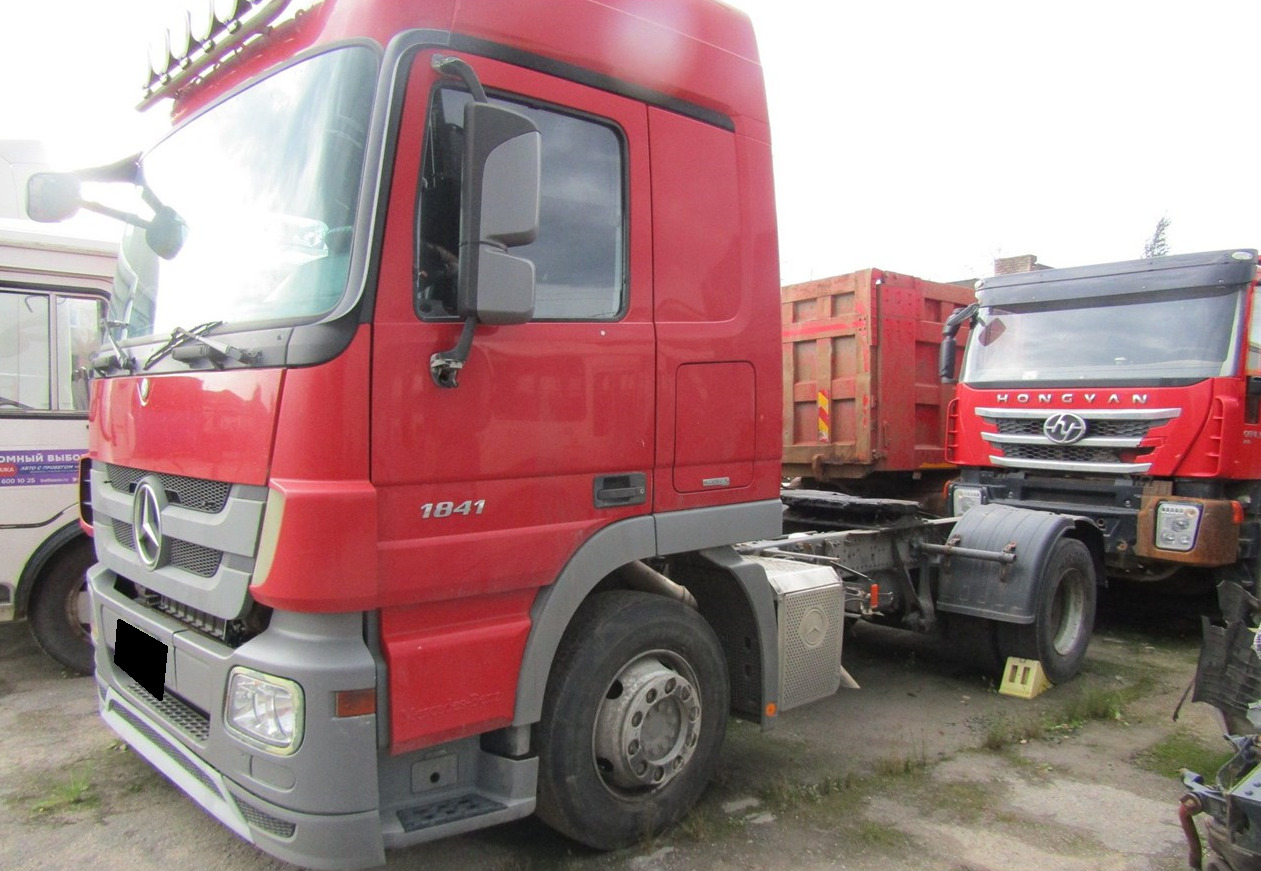 Тягач седельный Mercedes-Benz Actros (1841LS)