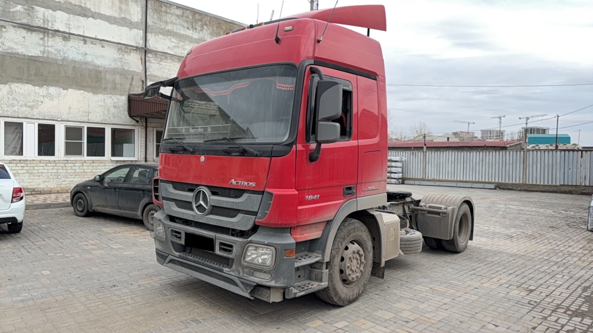 Тягач седельный Mercedes-Benz Actros