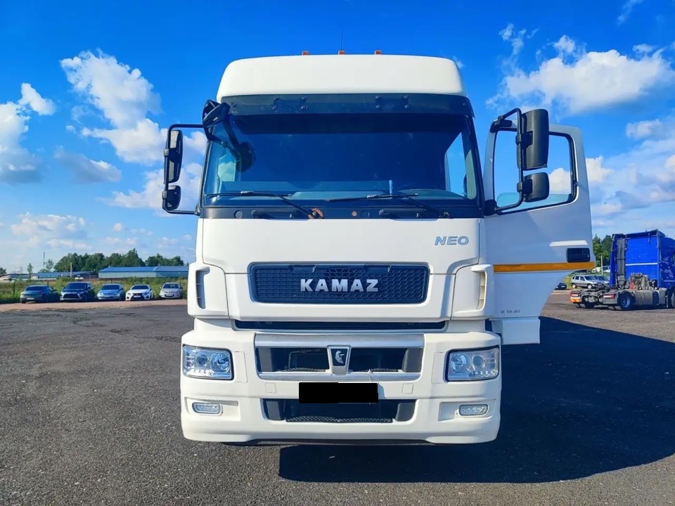 Тягач седельный КАМАЗ 5490-S5