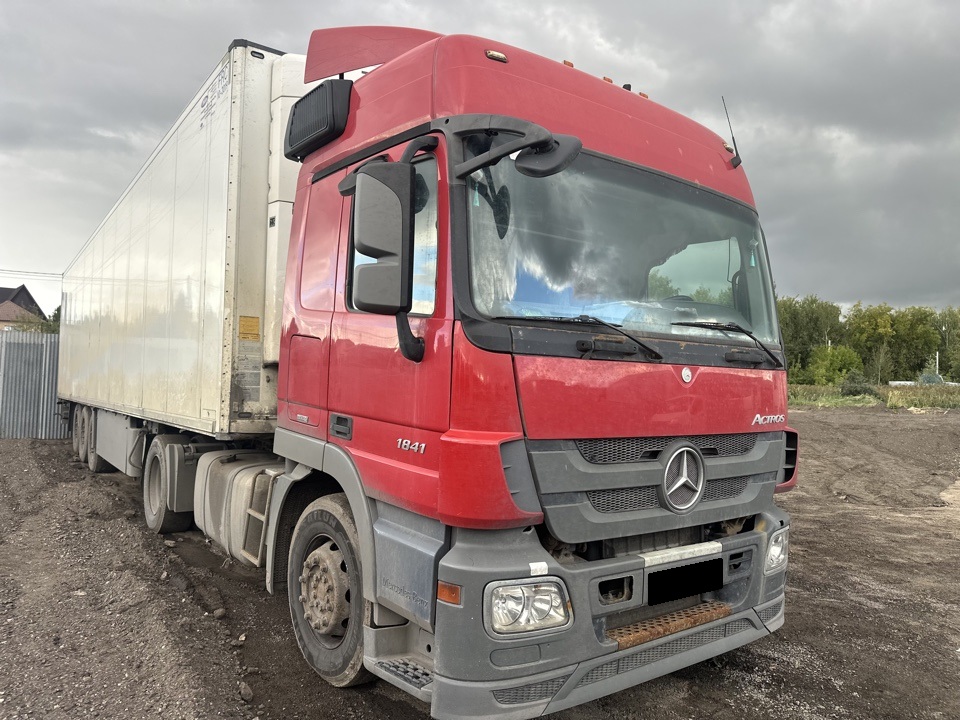 Тягач седельный Mercedes-Benz Actros (1841LS)