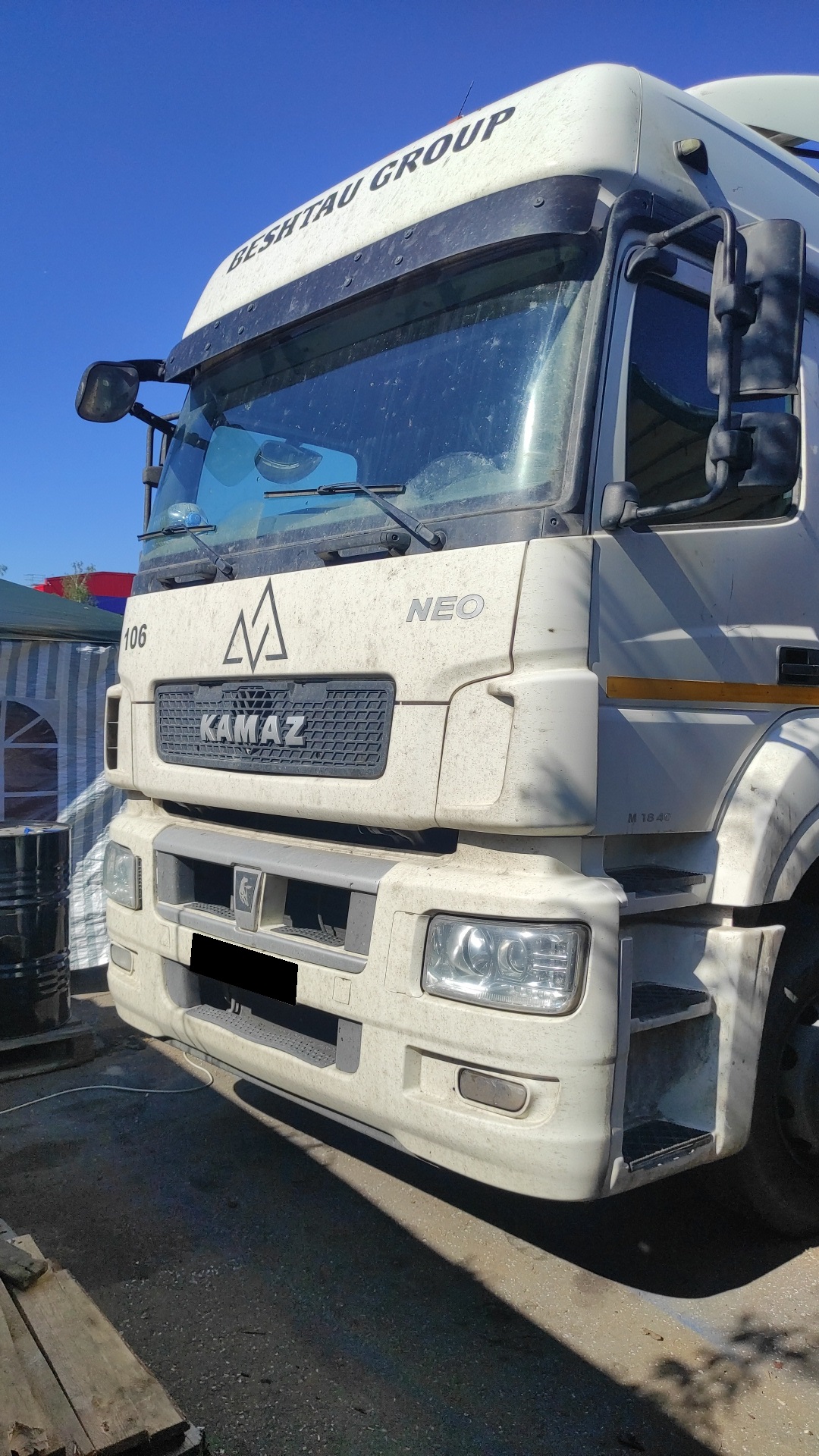 Тягач седельный КАМАЗ 5490-S5