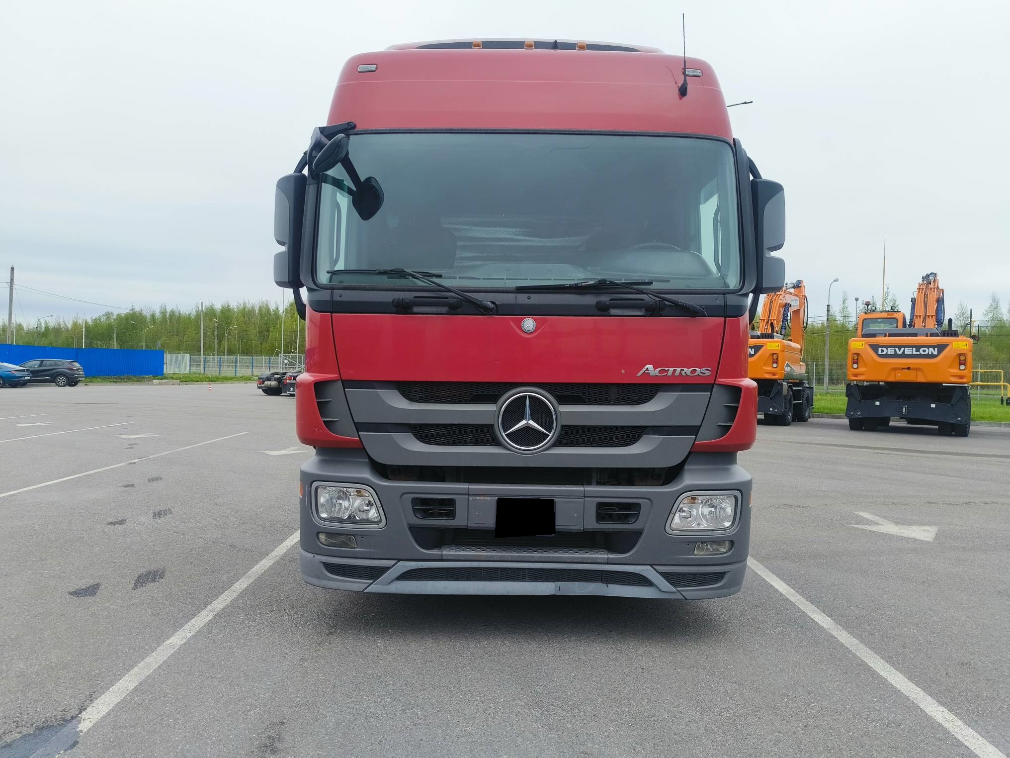 Тягач Mercedes-Benz Actros