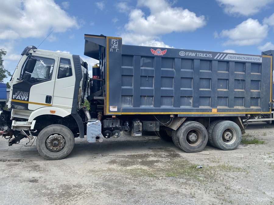 Самосвал Faw J6 СА3250P66K24T1E5