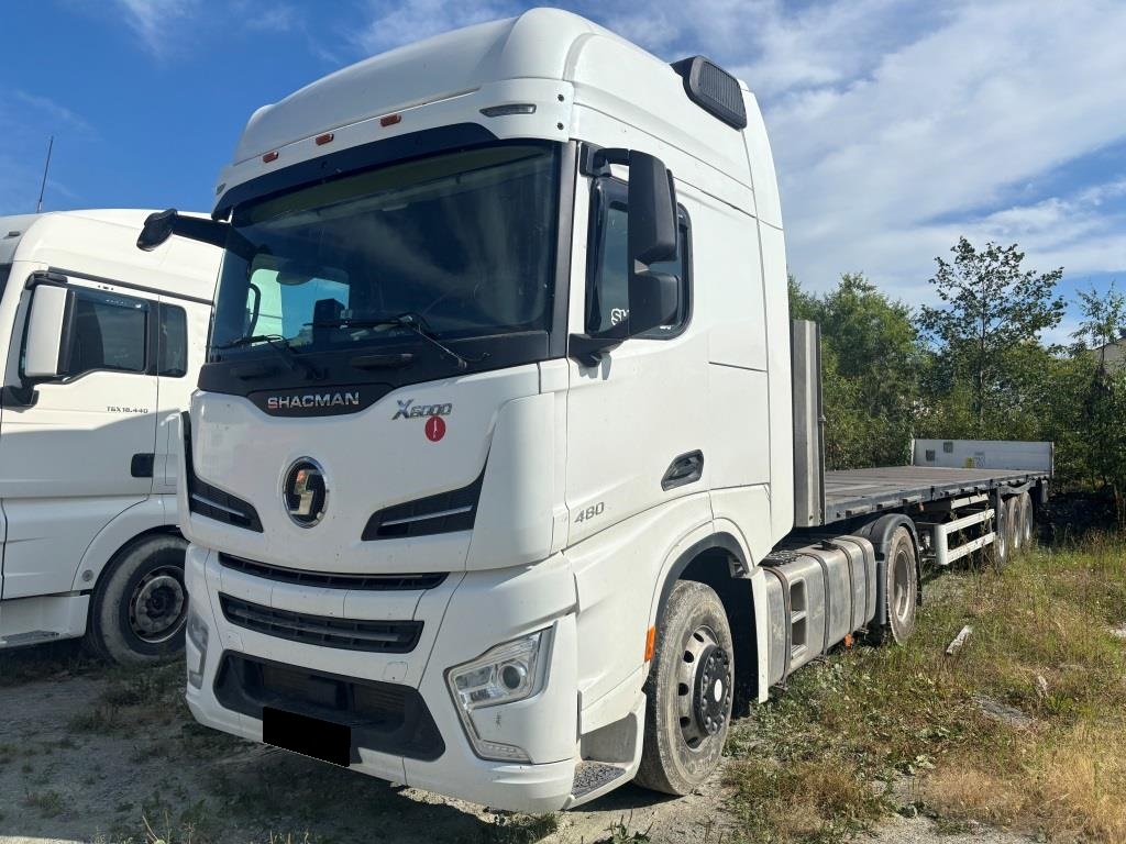 Тягач Shacman (SX4188YY381)