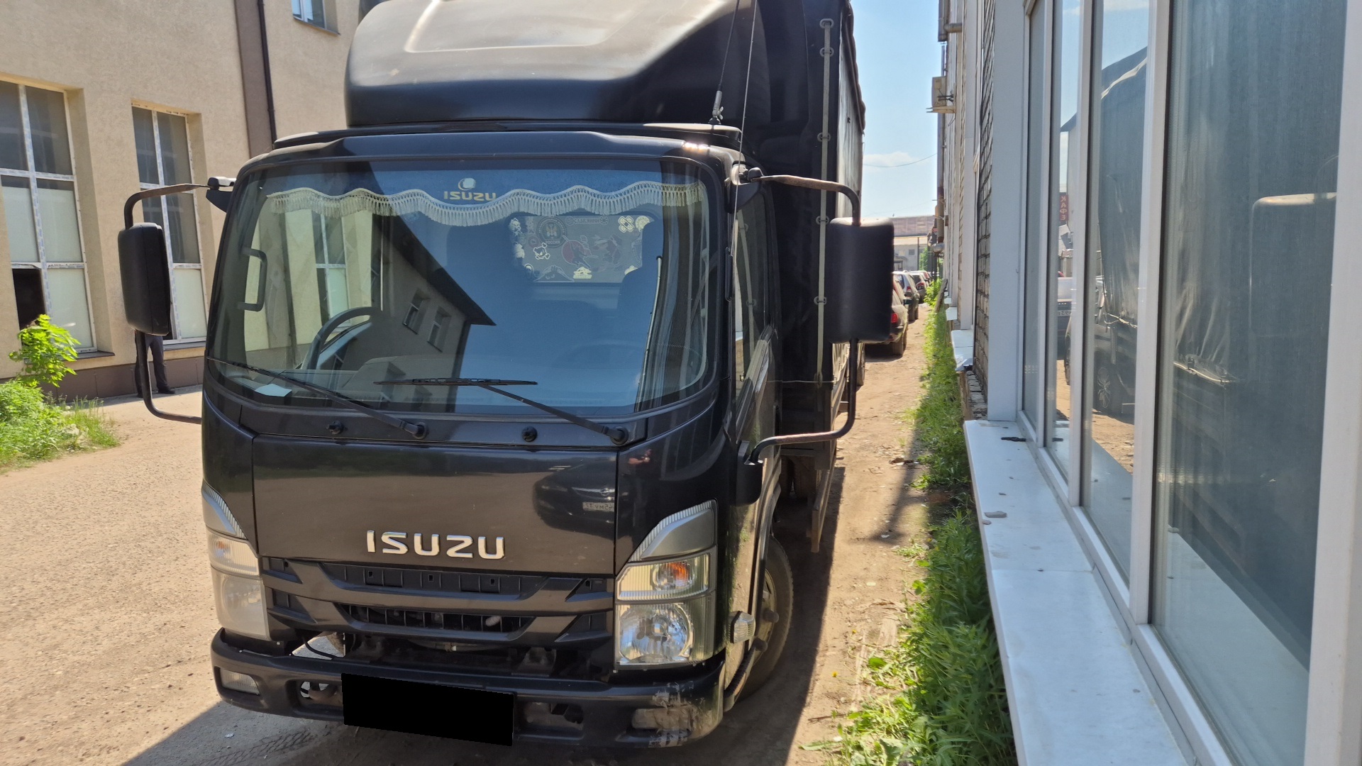 Фургон Isuzu NMR85H-515 28186-0000010-9В
