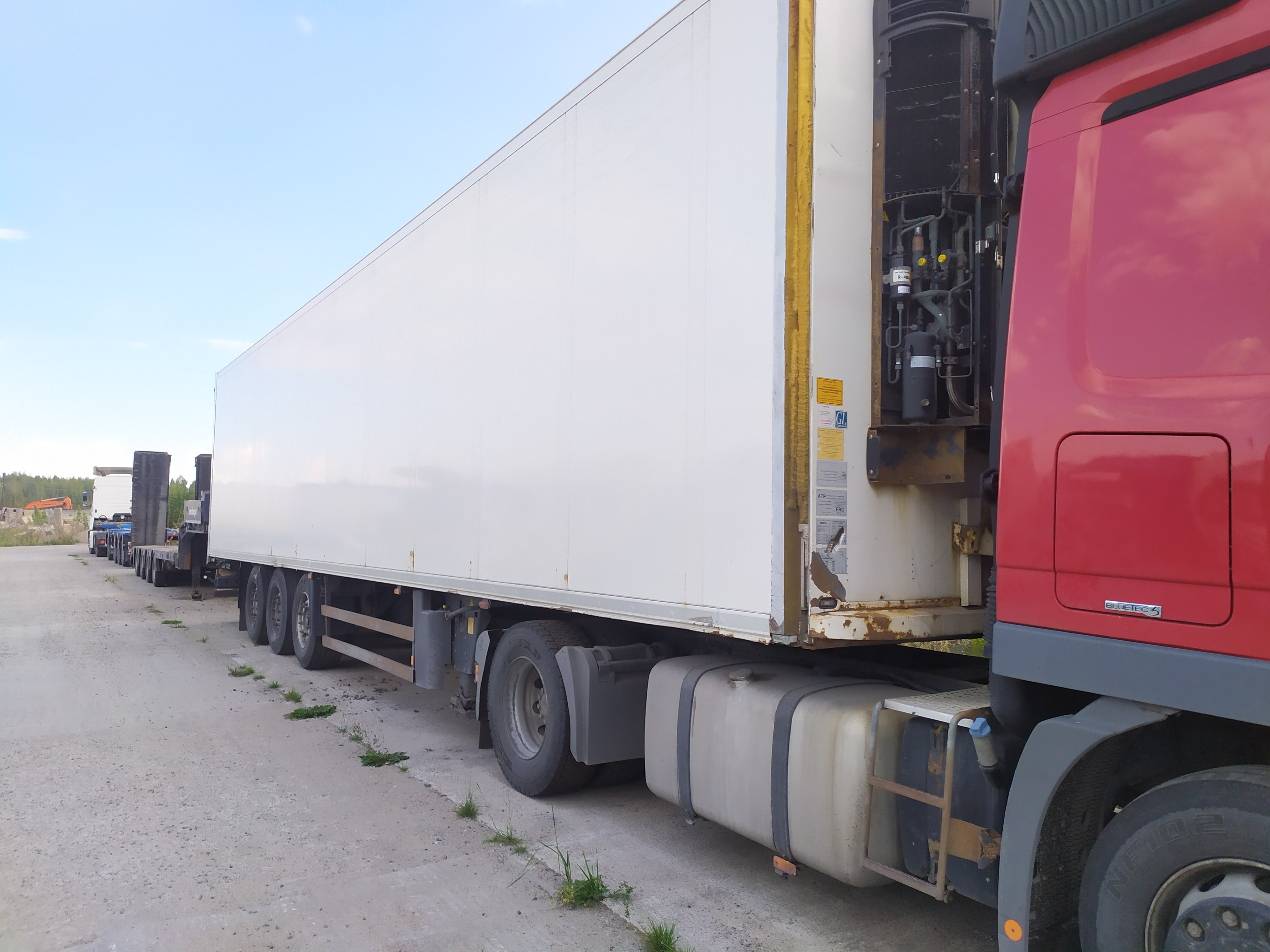 Полуприцеп-рефрижератор Schmitz Cargobull SKO 24/L-13.4 FP60 COOL