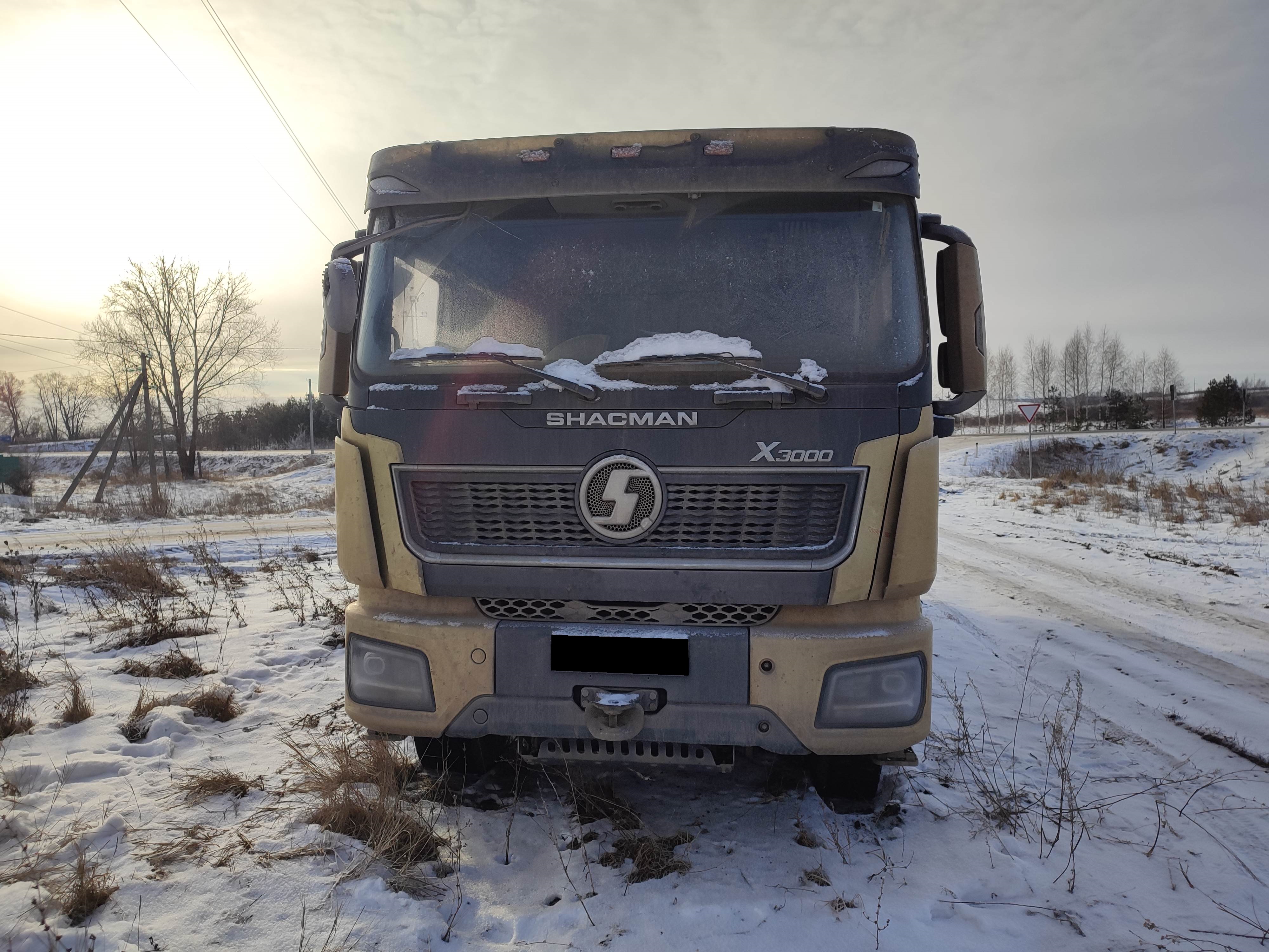 Самосвал Shacman SX331863366