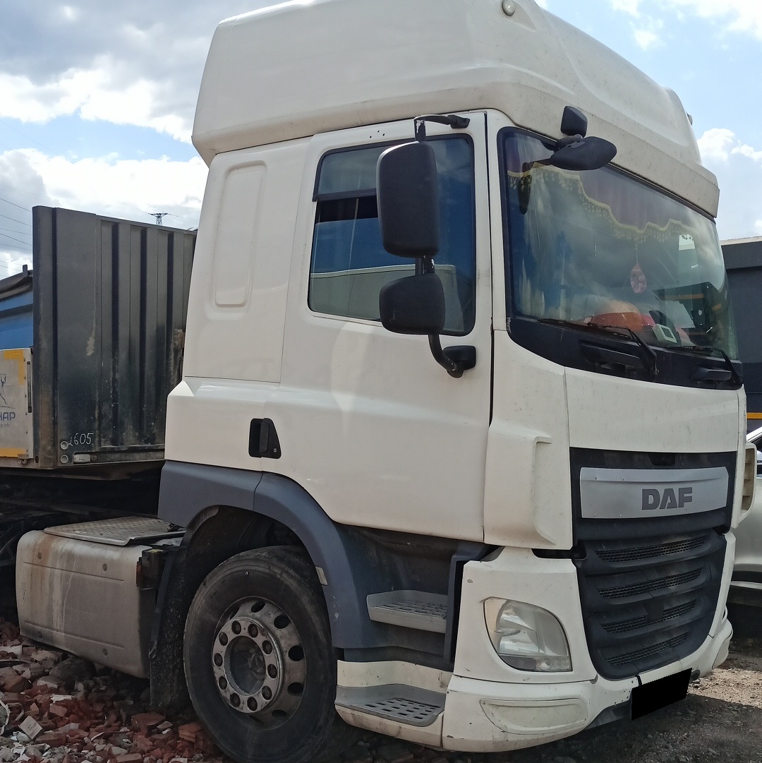 Тягач седельный Daf CF
