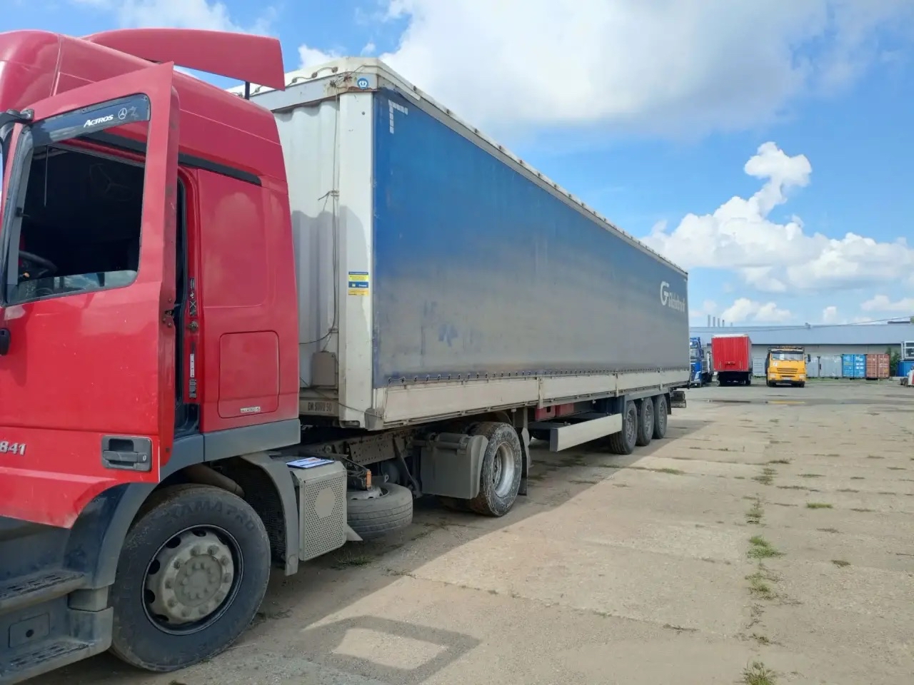 Полуприцеп Krone SD