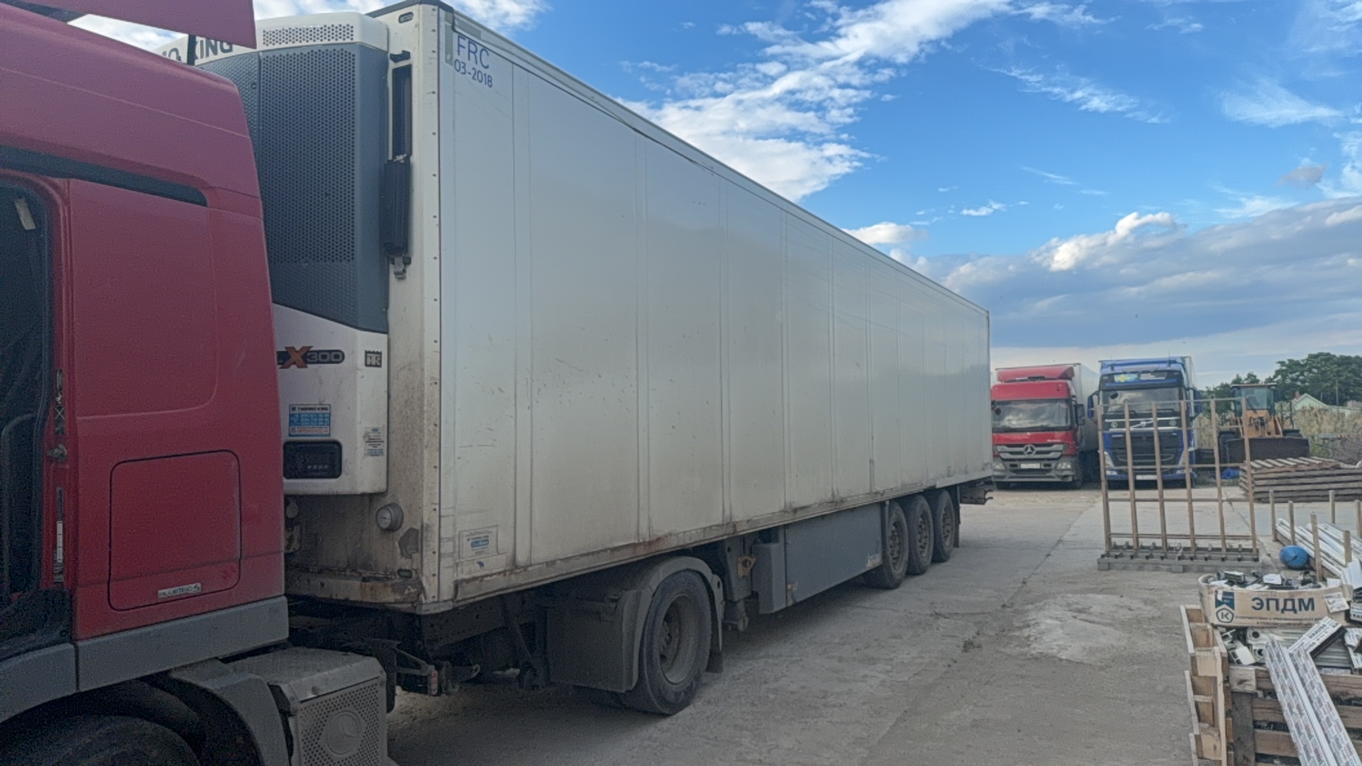 Полуприцеп-рефрижератор Schmitz Cargobull SKO 24