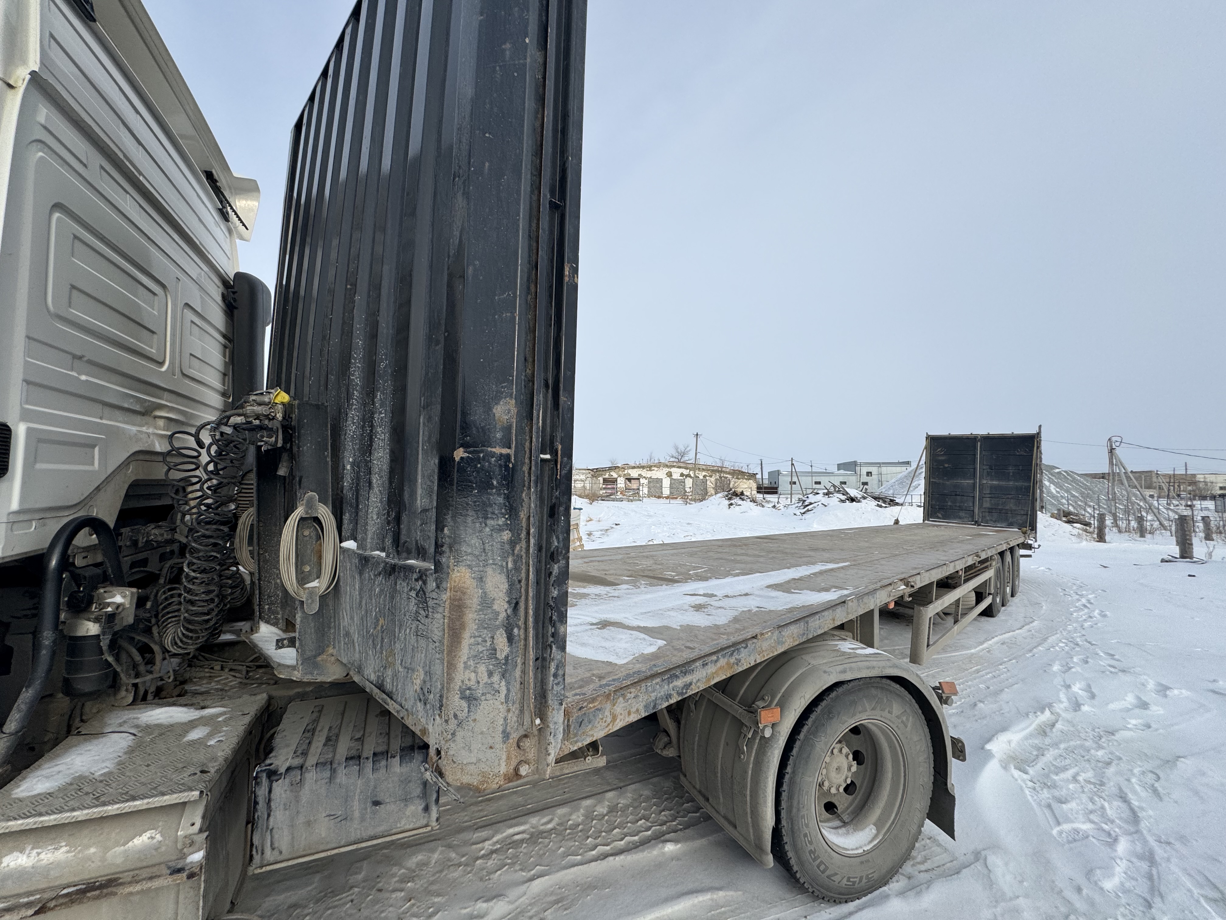 Полуприцеп бортовой Meusburger Новтрак SP-345PR