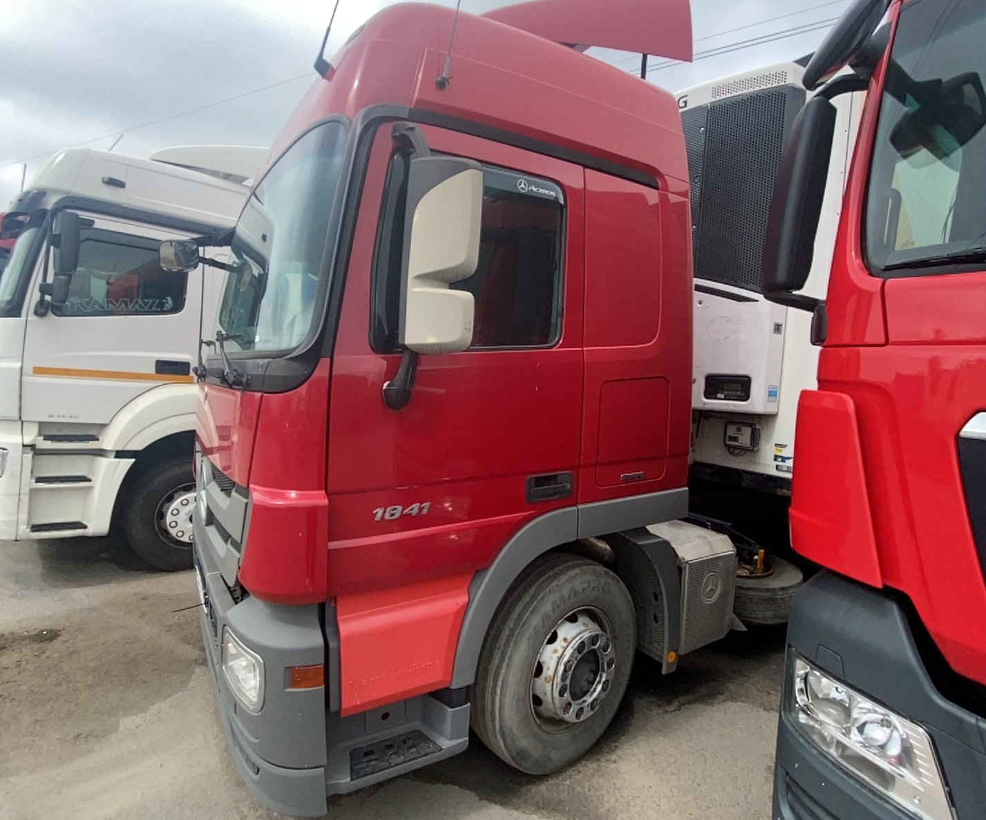 Тягач седельный Mercedes-Benz Actros (1841LS)