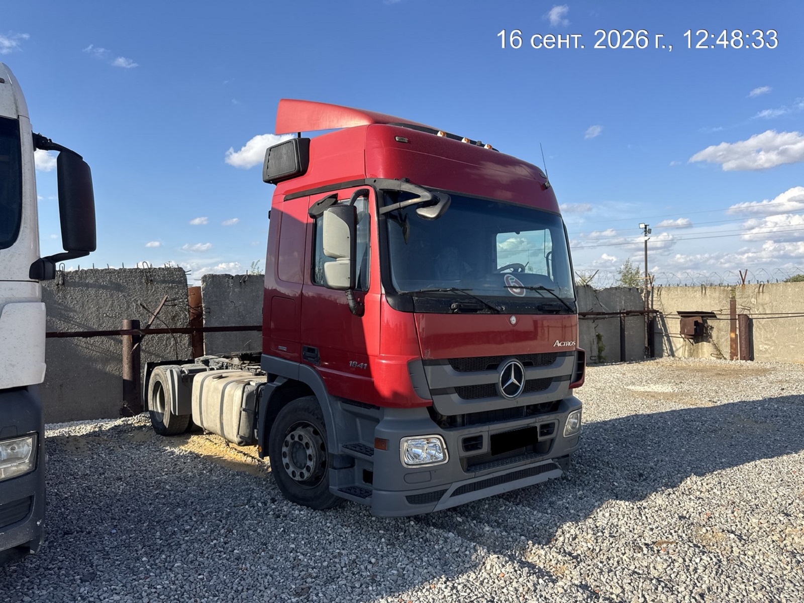 Тягач седельный Mercedes-Benz Actros (1841 LS)