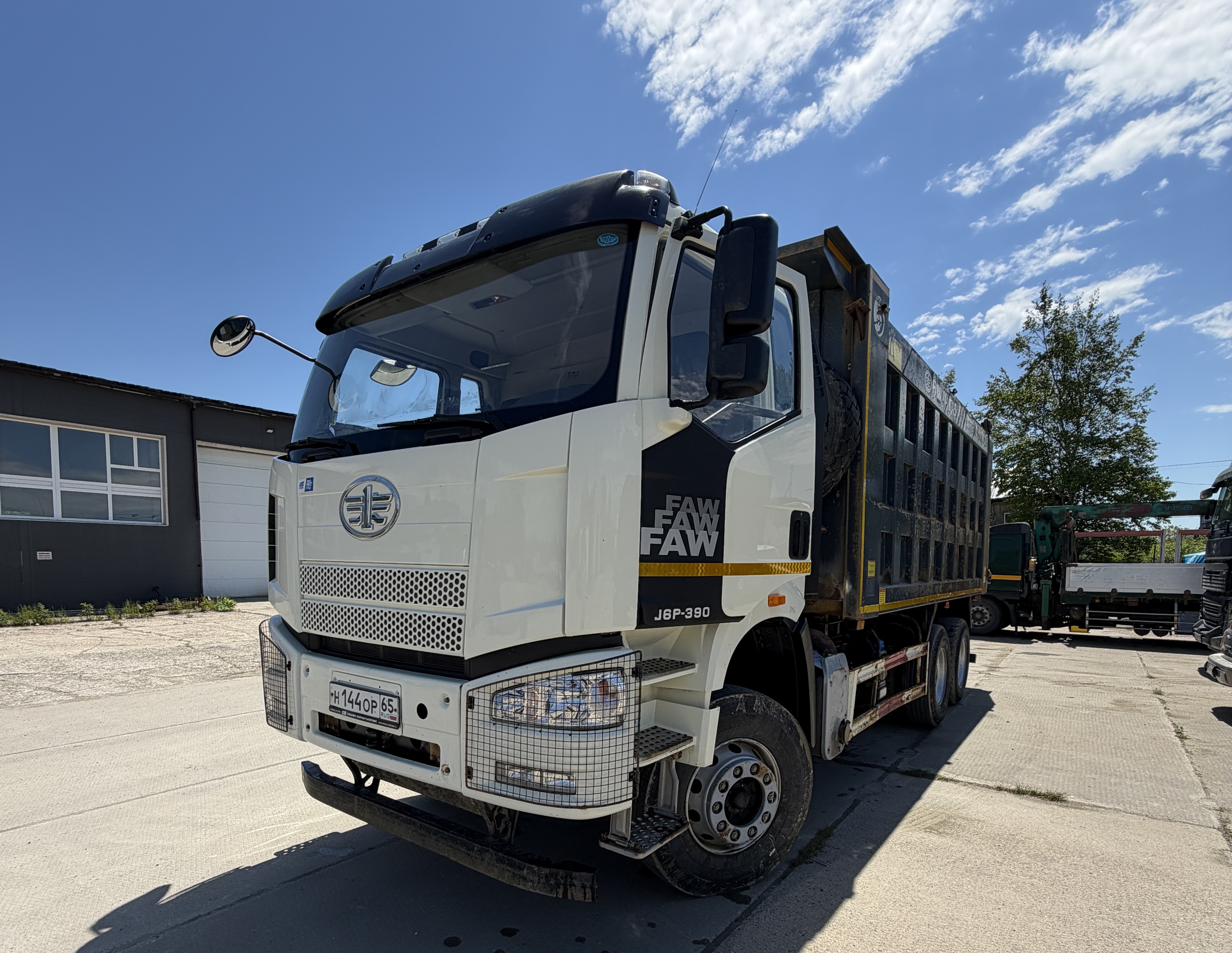 Самосвал Faw J6 (CA3250P66K24T1E5)