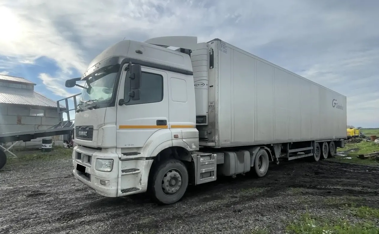 Тягач седельный КАMAЗ 5490-S5