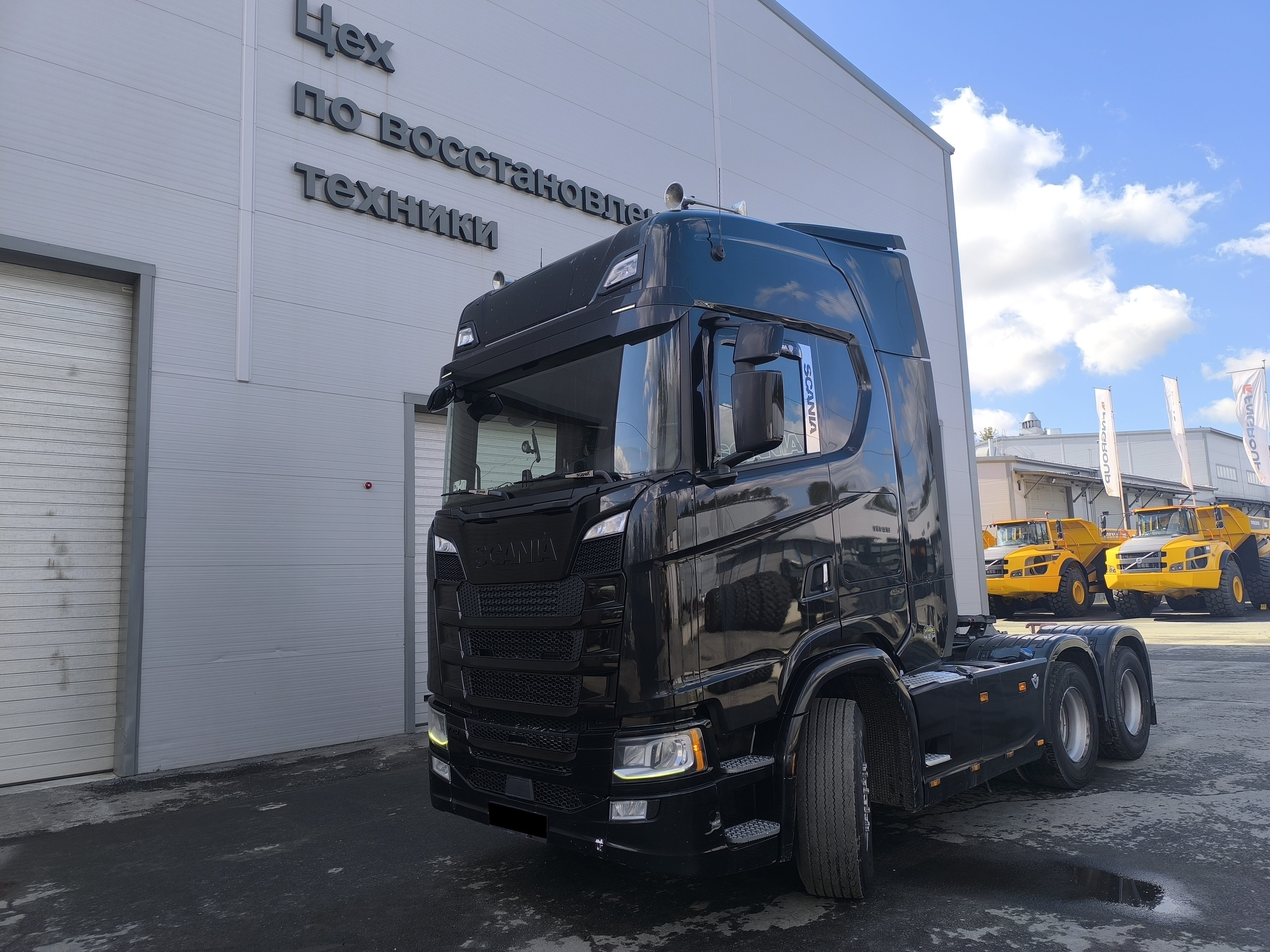 Тягач седельный Scania S770