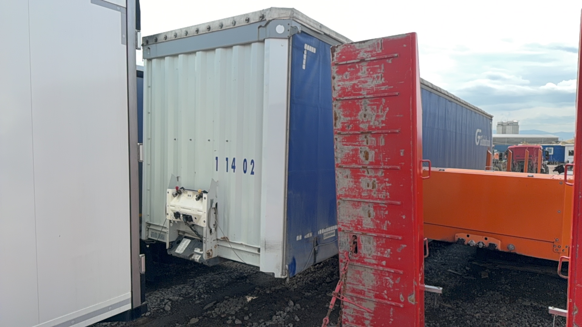 Полуприцеп Krone SD