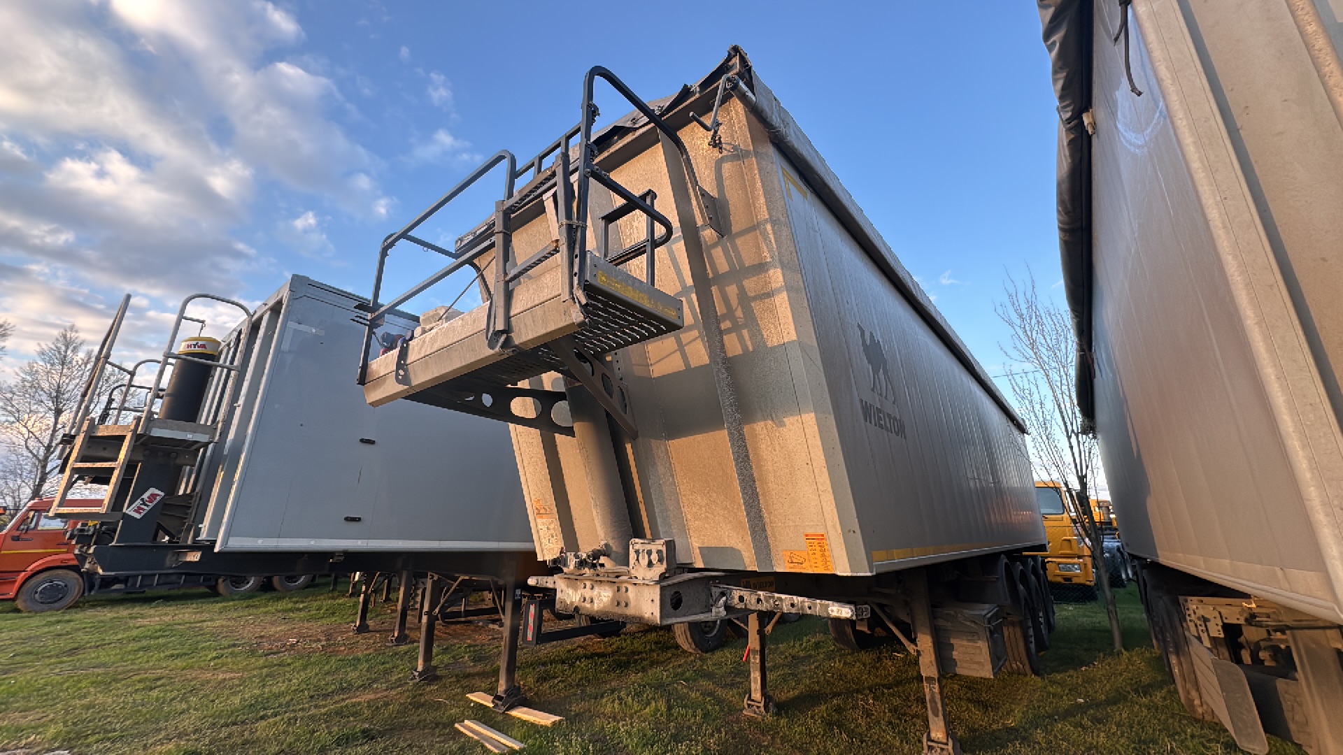 Полуприцеп-самосвал Wielton NW3A55SD NW-3