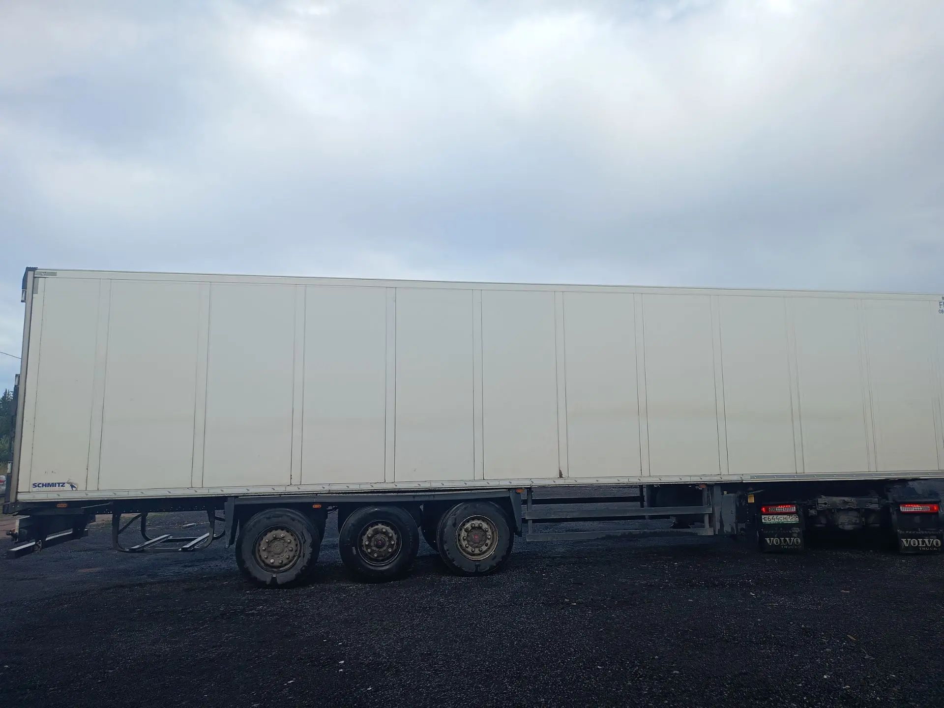 Полуприцеп-рефрижератор Schmitz Cargobull SKO 24L-13.4 FP60 COOL