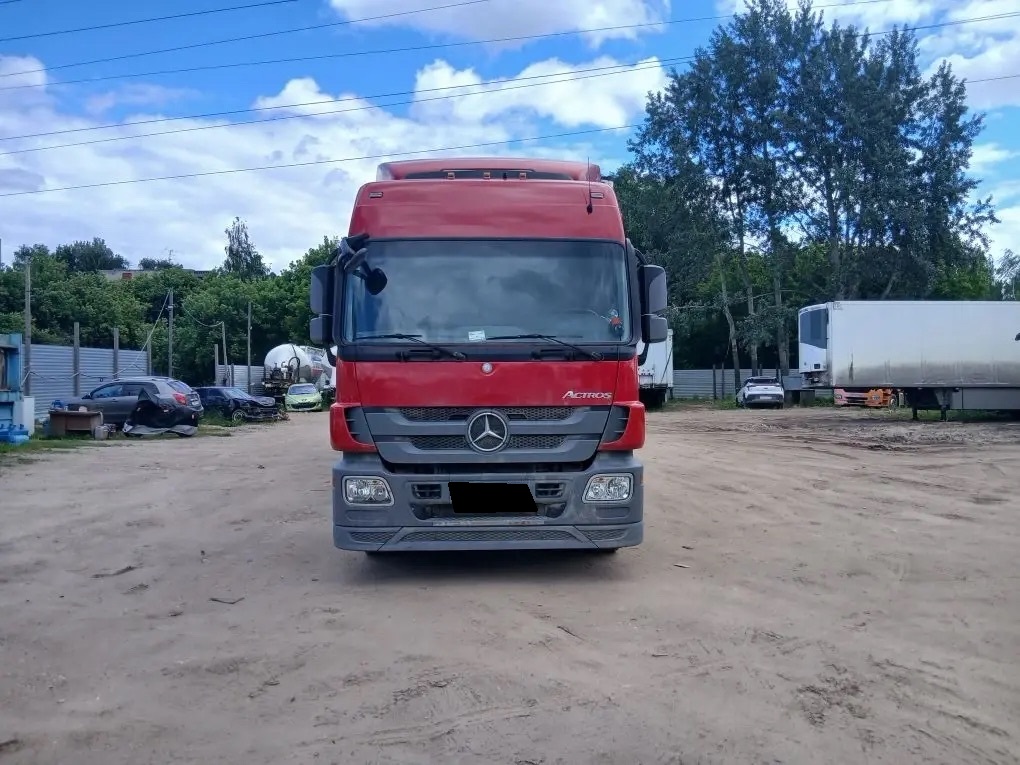 Тягач седельный Mercedes-Benz Actros (1841LS)