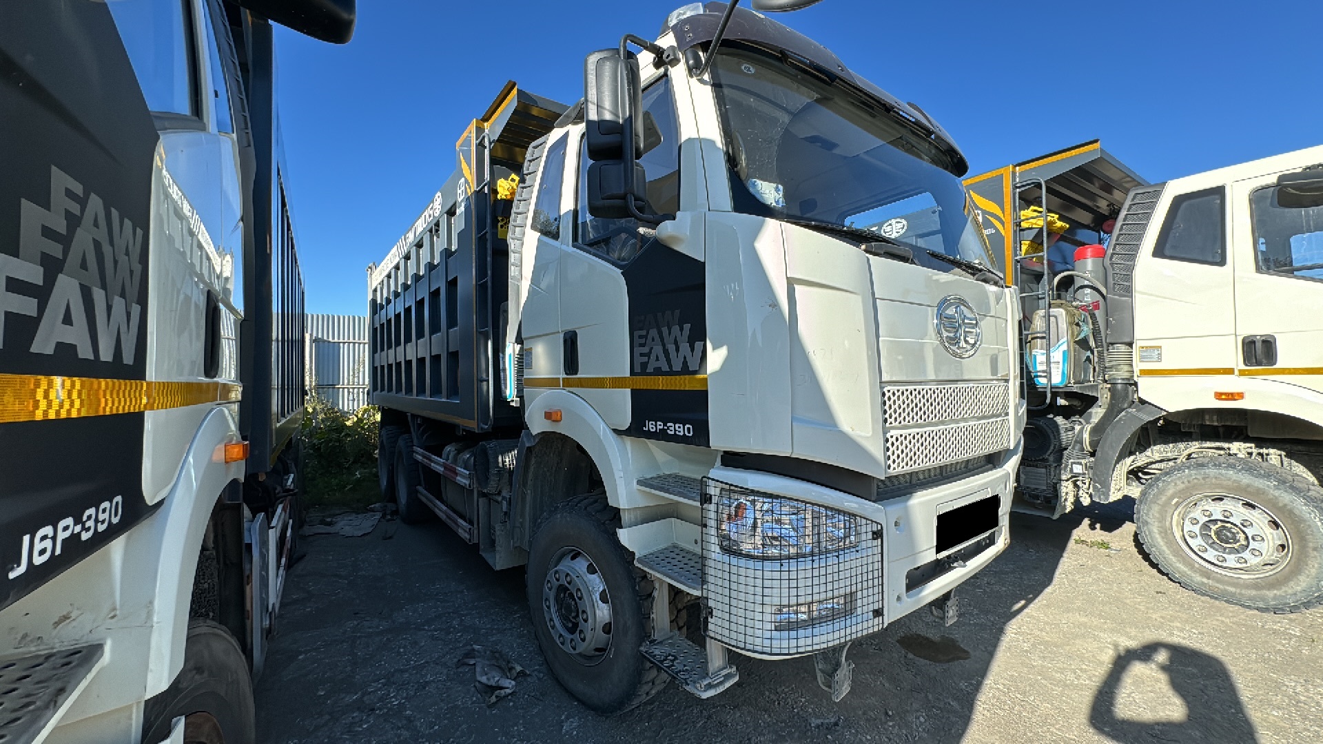Самосвал Faw J6 CA3250P66K24T1E5
