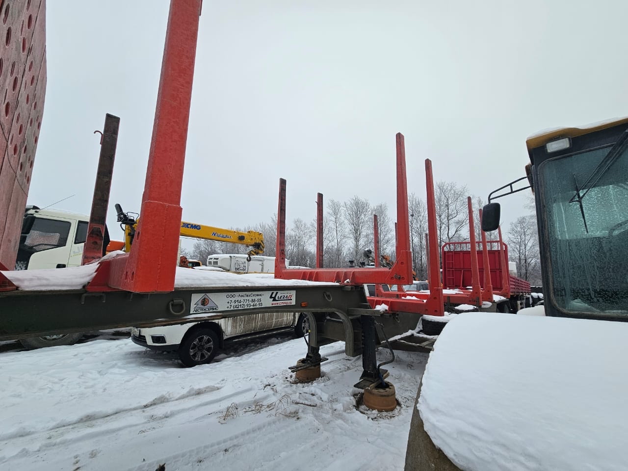 Полуприцеп сортиментовозный ЧМЗАП 93853C (93853С-06)