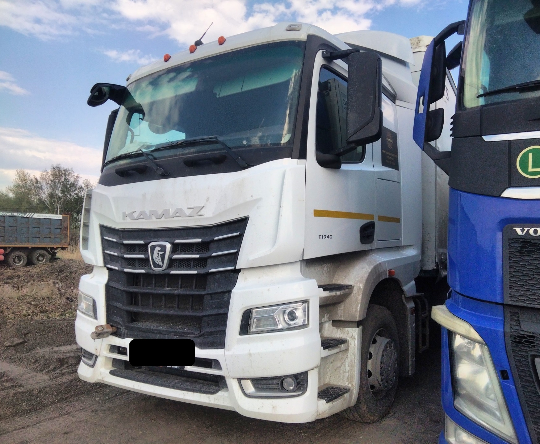 Тягач седельный КАМАЗ 54902-764-49
