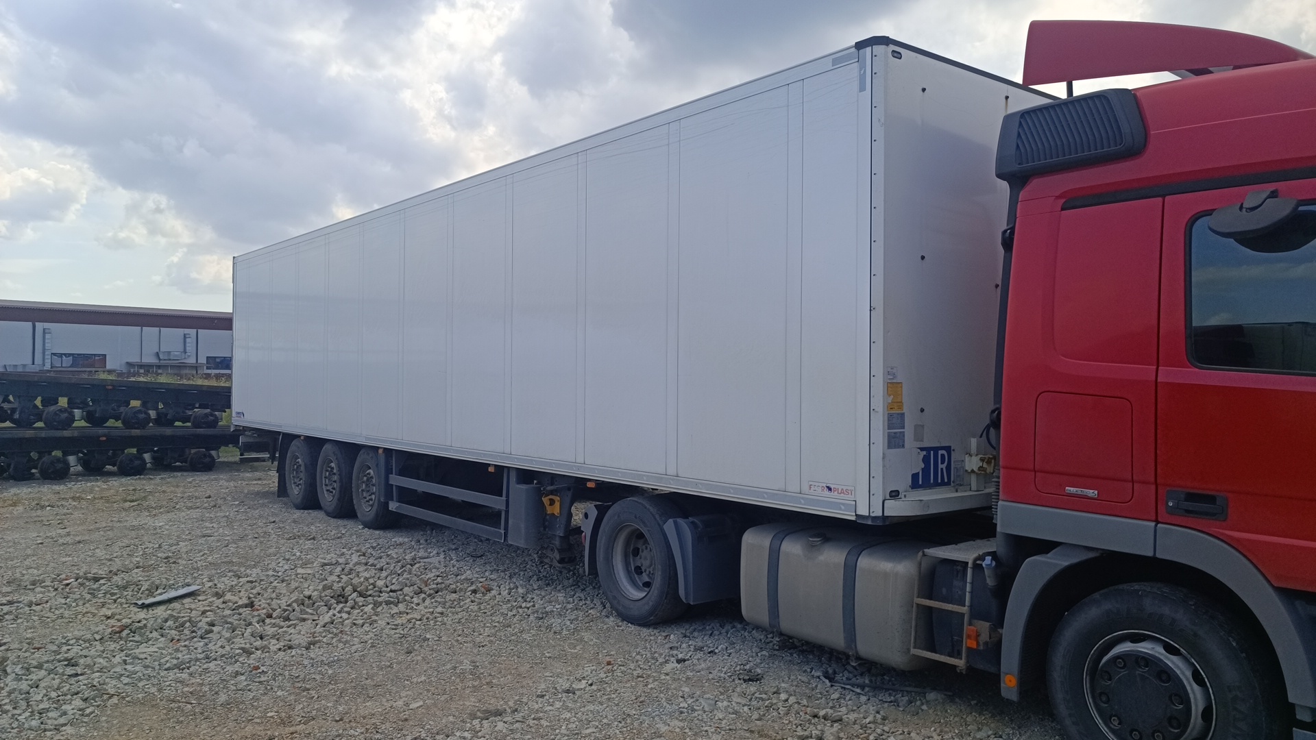 Полуприцеп-рефрижератор Schmitz Cargobull SKO 24L-13.4 FP60 COOL