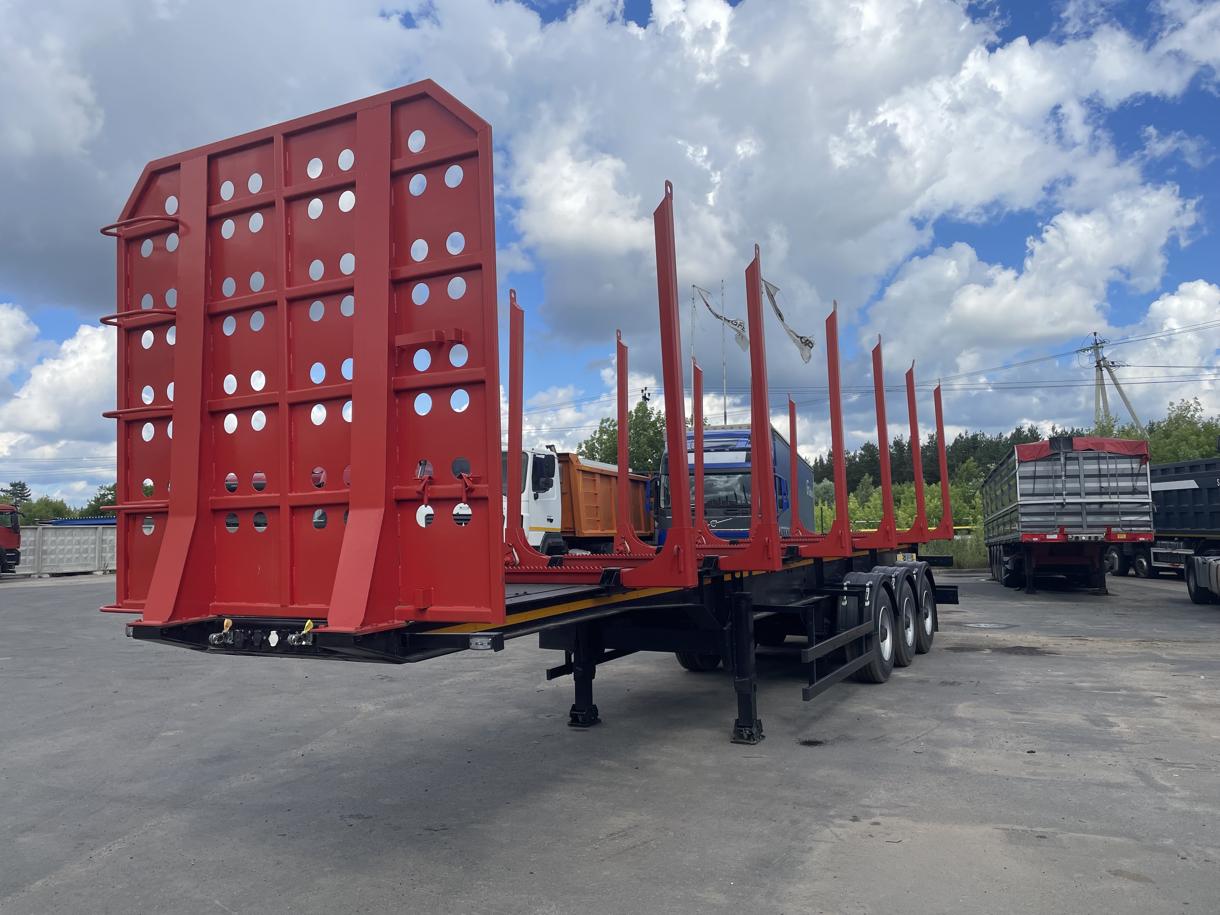 Полуприцеп-сортиментовоз ЧМЗАП 99064E-04