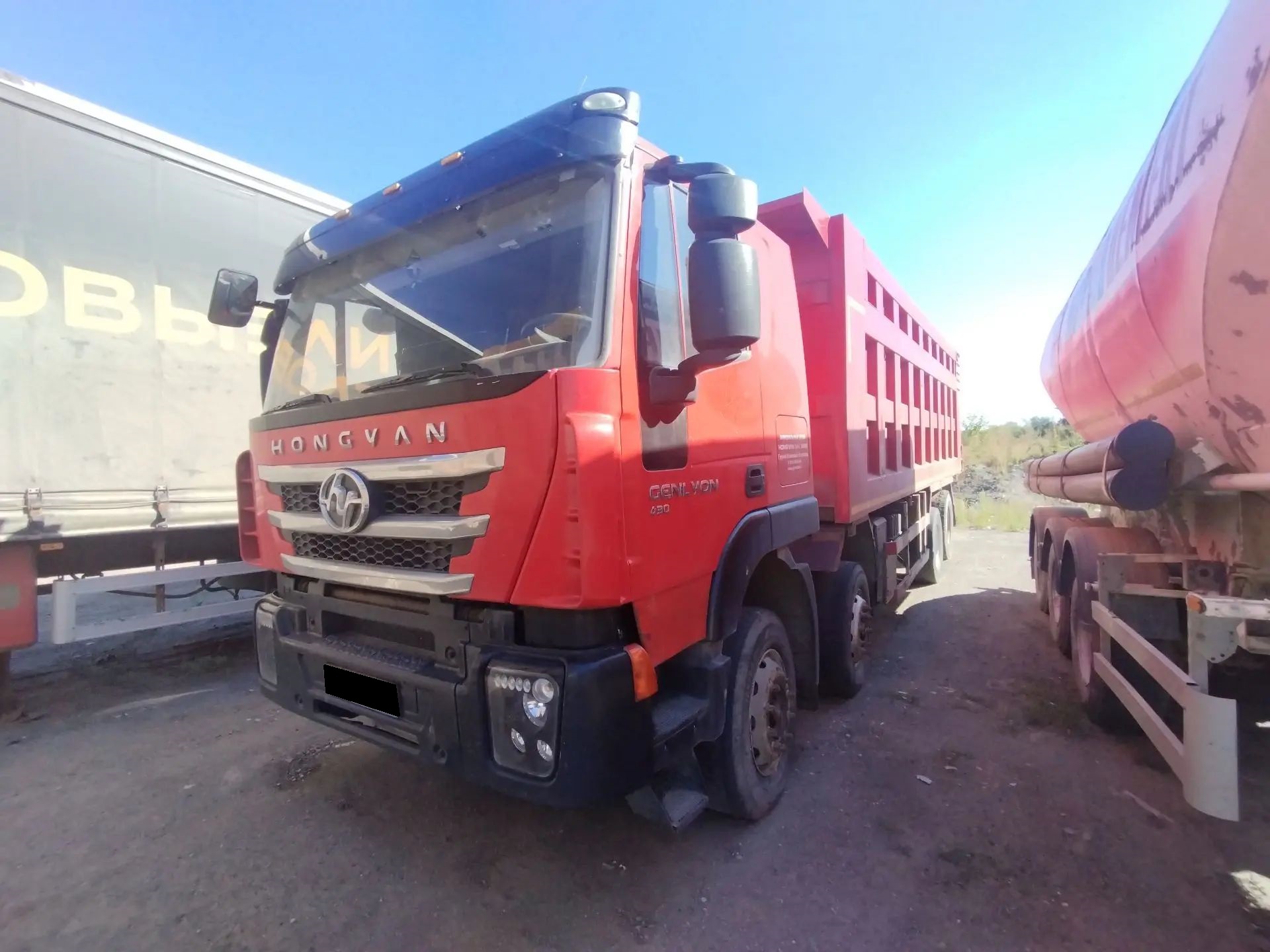 Самосвал Hongyan (CQ3406HV43)
