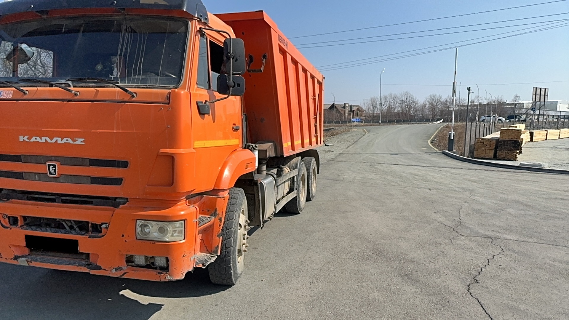 Самосвал КАМАЗ 6520-43