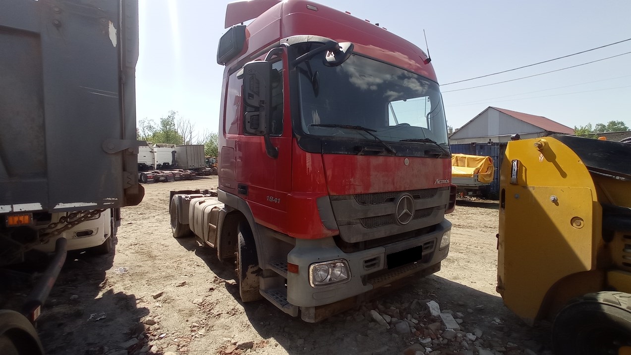 Тягач седельный Mercedes-Benz Actros 1841LS