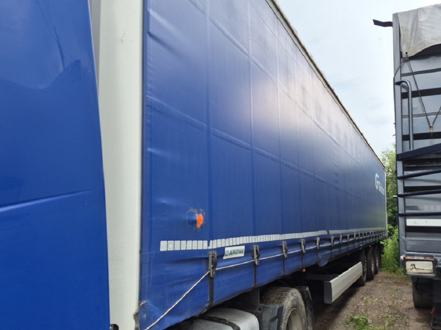 Полуприцеп Krone SD