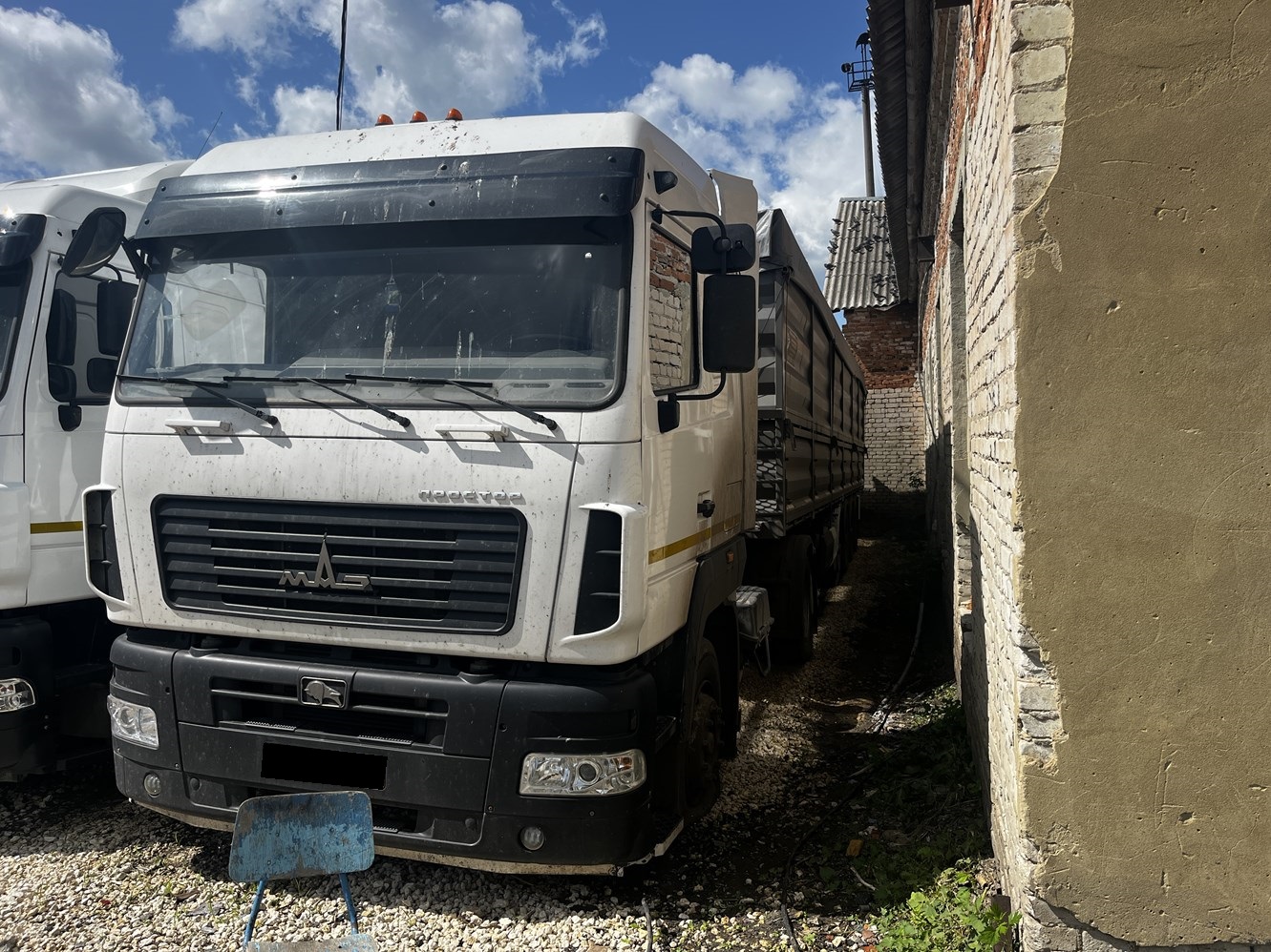 Тягач седельный МАЗ 544008-070-031