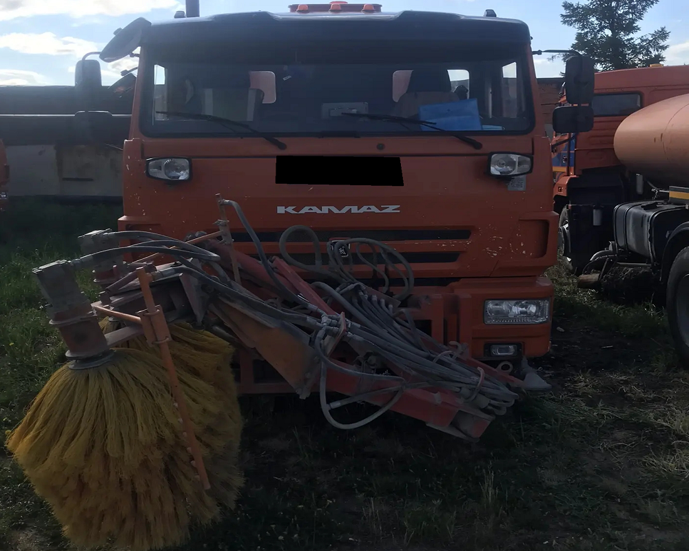 Комбинированная дорожная машина 6843К3 (Камаз 65115)