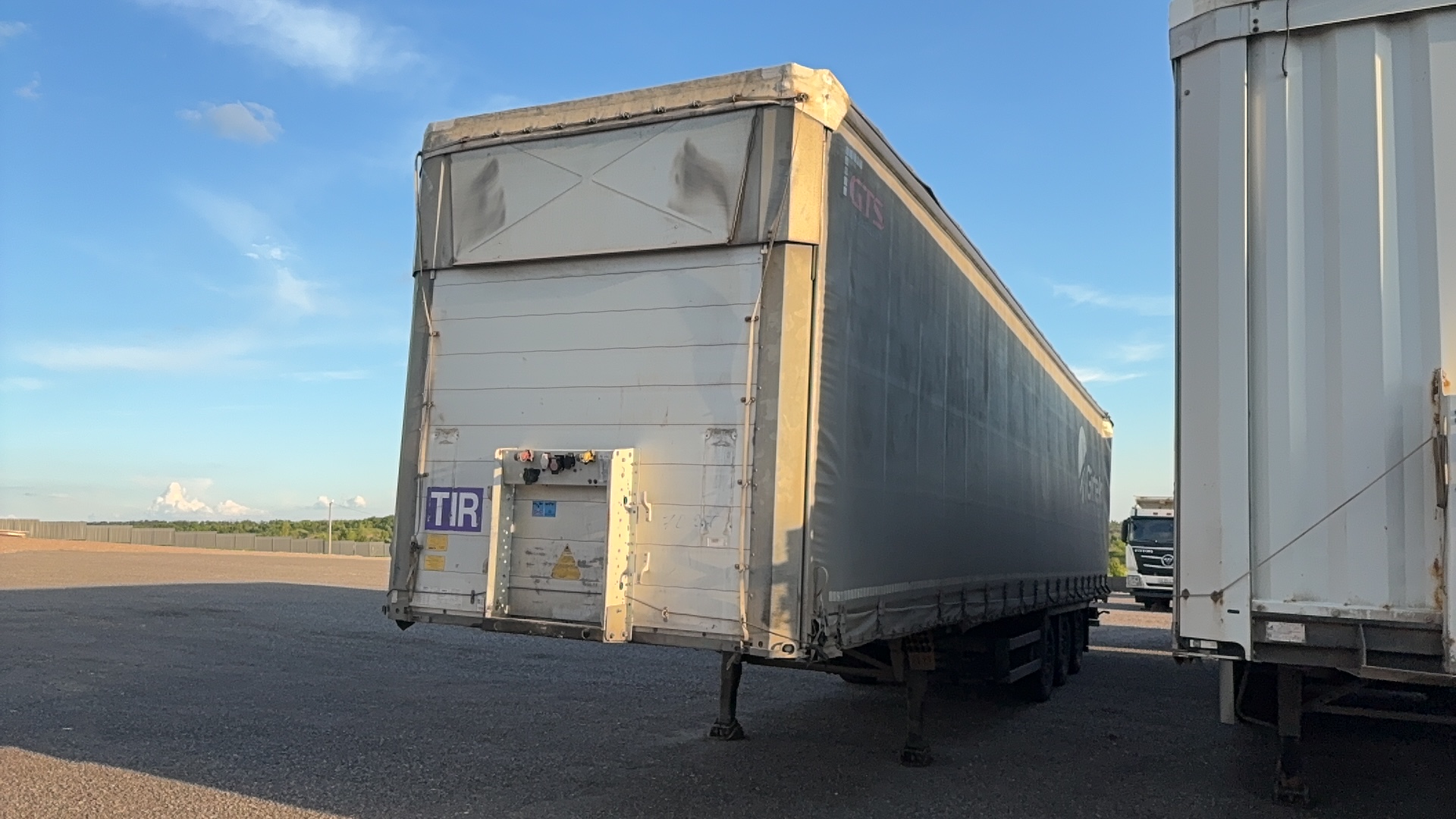 Полуприцеп Schmitz SCB S3T