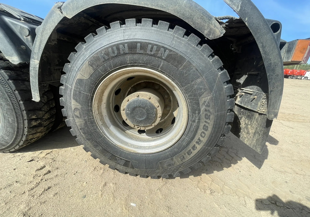 Самосвал Shacman SX42586V385