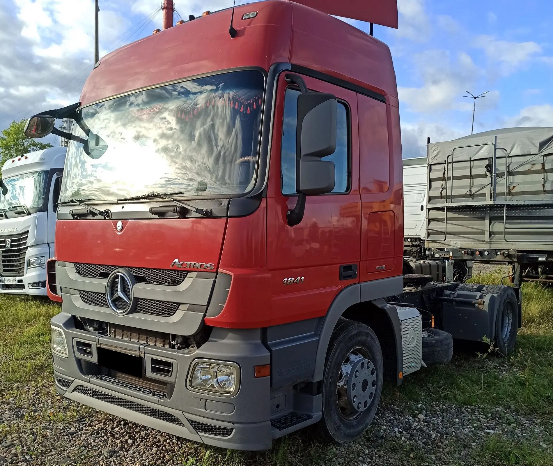 Тягач седельный Mercedes-Benz Actros (1841LS)