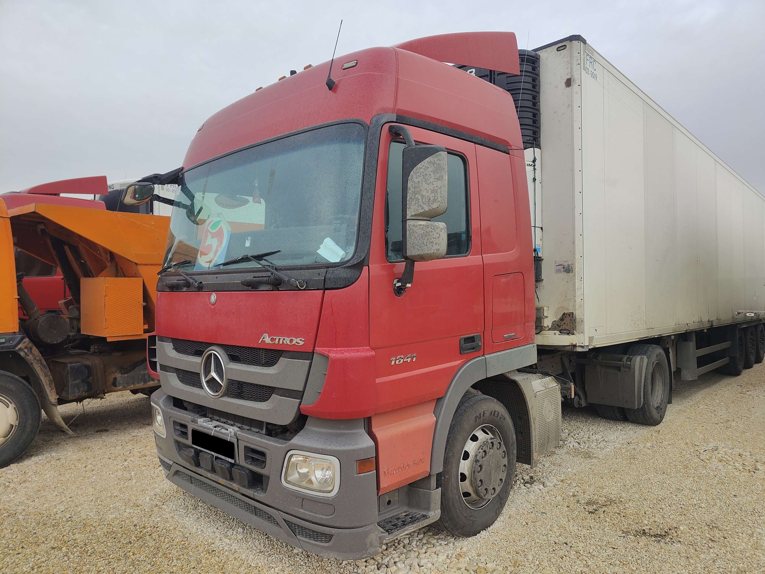 Тягач седельный Mercedes-Benz Actros 1841LS