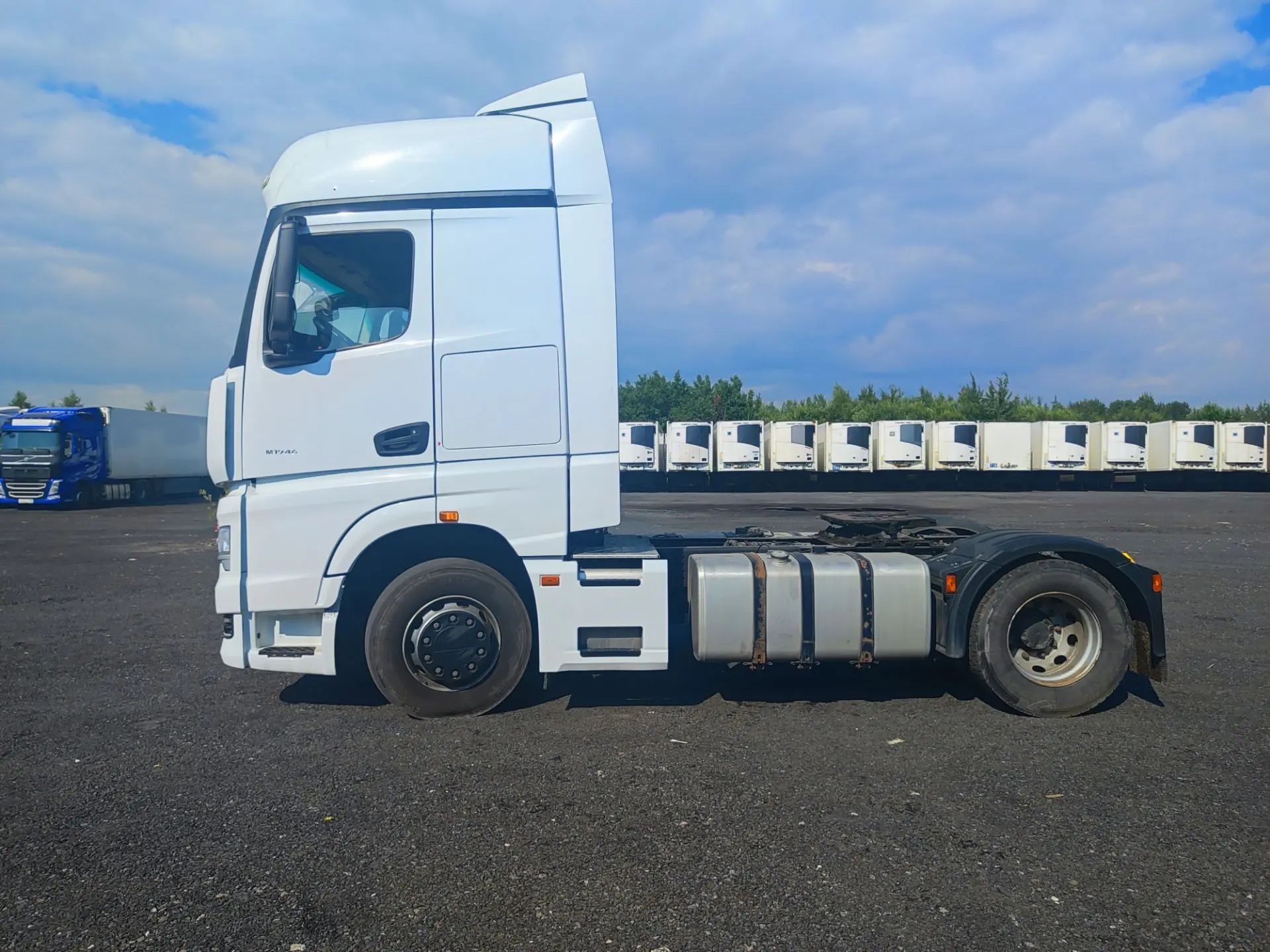 Тягач седельный КАМАЗ C321-4A19-CA (М1946)