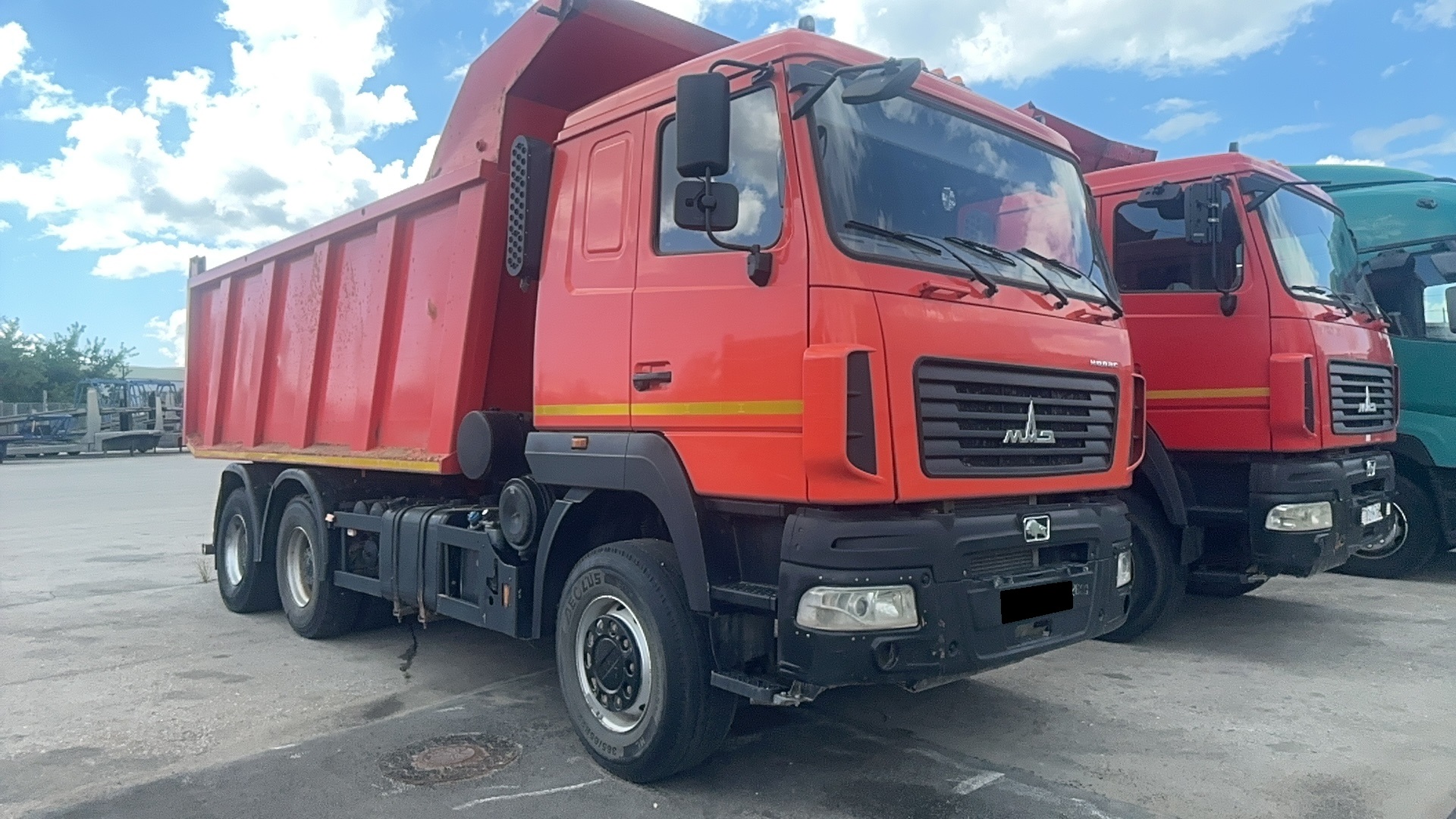Самосвал МАЗ 650128